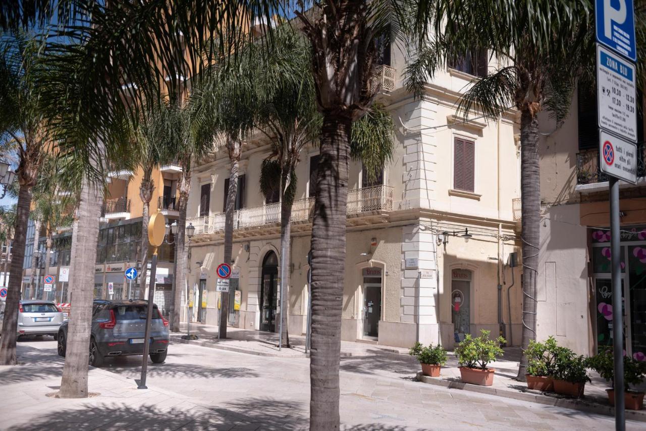 Maria Vittoria Charming Rooms And Apartments Brindisi Exterior photo