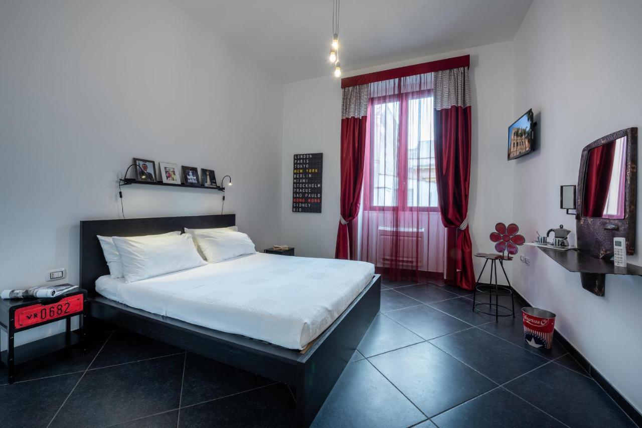 Maria Vittoria Charming Rooms And Apartments Brindisi Exterior photo