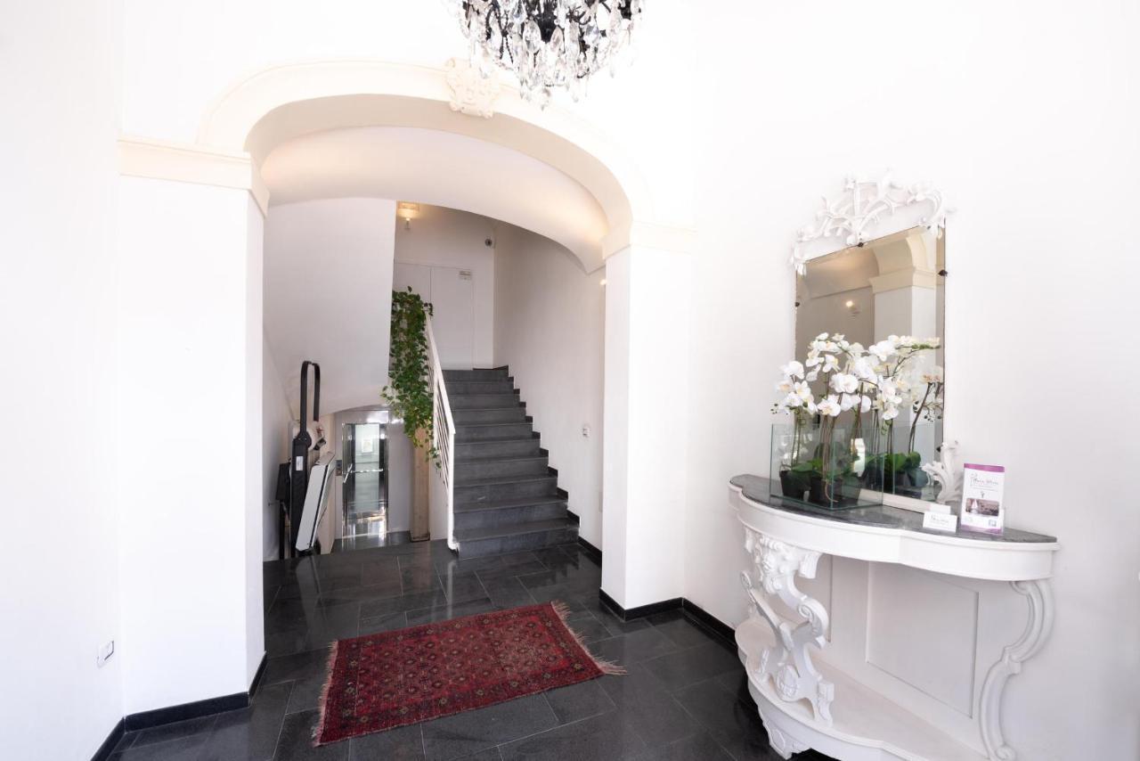 Maria Vittoria Charming Rooms And Apartments Brindisi Exterior photo