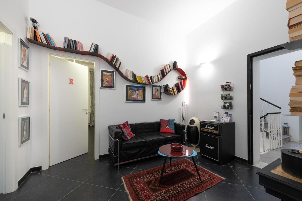 Maria Vittoria Charming Rooms And Apartments Brindisi Exterior photo