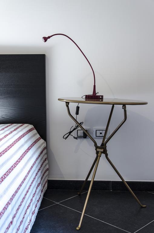 Maria Vittoria Charming Rooms And Apartments Brindisi Room photo