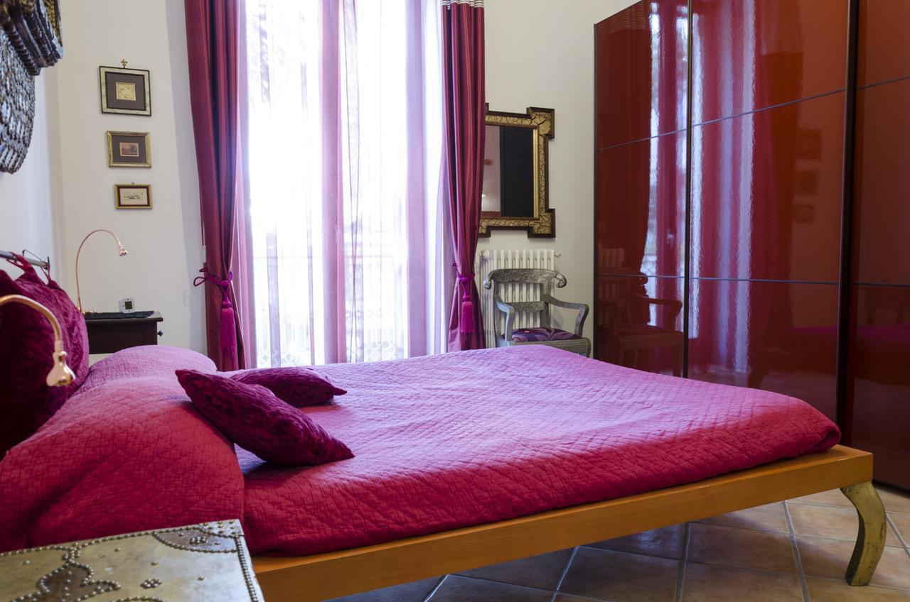 Maria Vittoria Charming Rooms And Apartments Brindisi Exterior photo