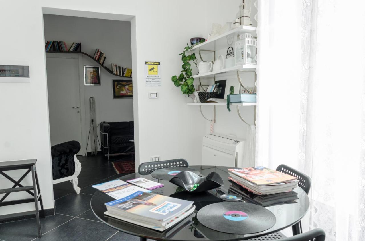 Maria Vittoria Charming Rooms And Apartments Brindisi Exterior photo