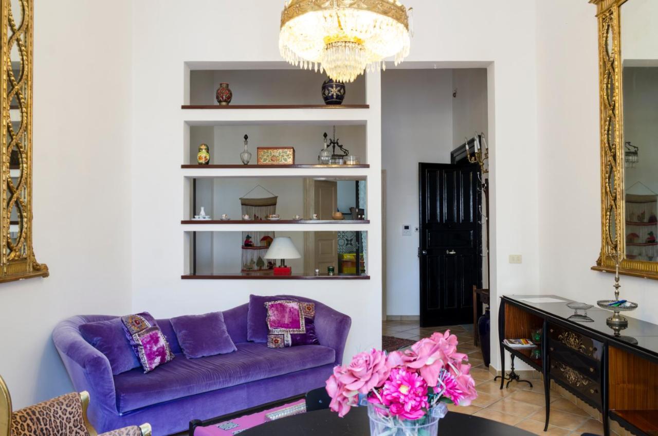 Maria Vittoria Charming Rooms And Apartments Brindisi Exterior photo
