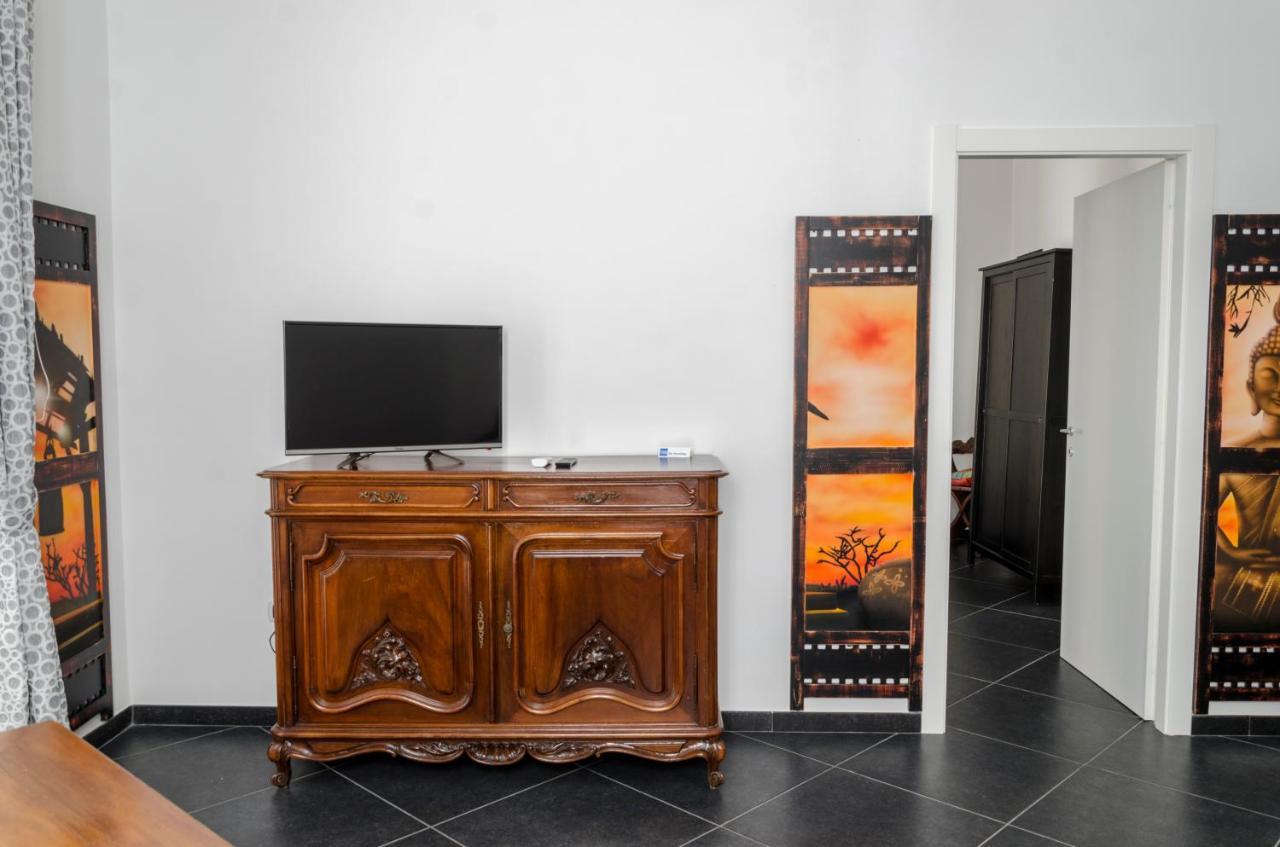 Maria Vittoria Charming Rooms And Apartments Brindisi Exterior photo
